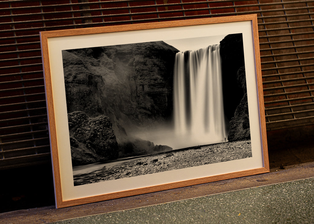 Mužíček u vodopádu