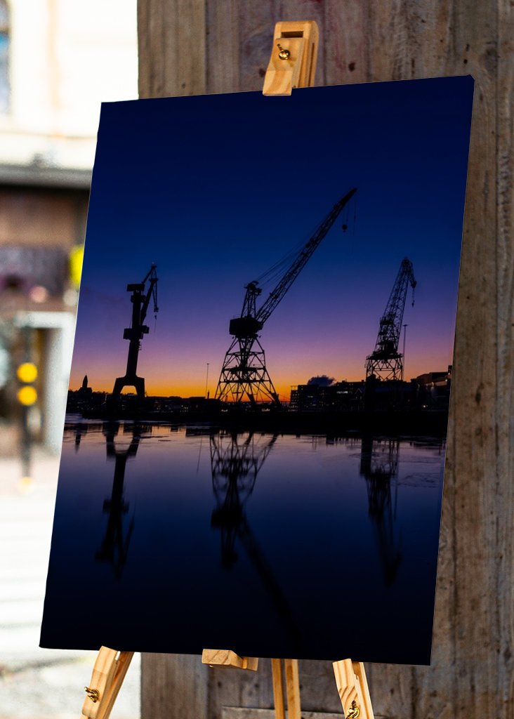 Siluett in the harbour