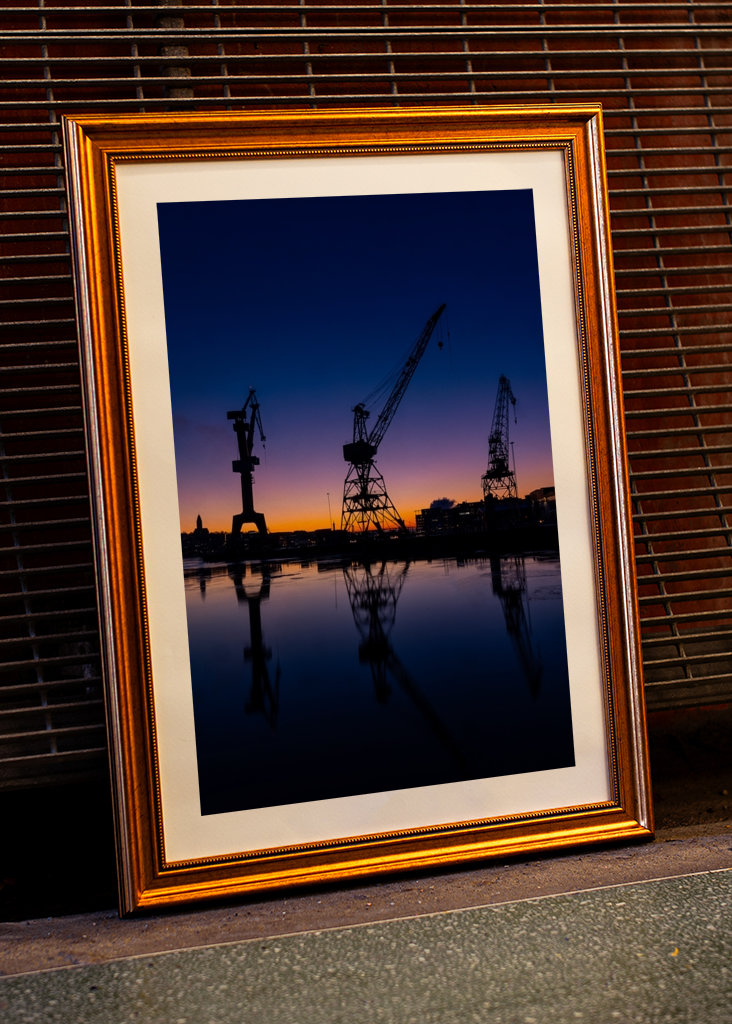 Siluett in the harbour