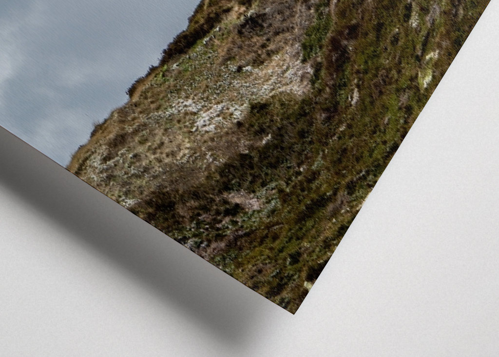 Leuchtturm hinter Dünen