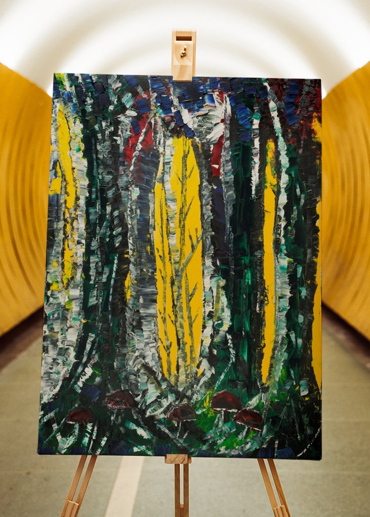 Pilze im Wald bei Sonnenlicht