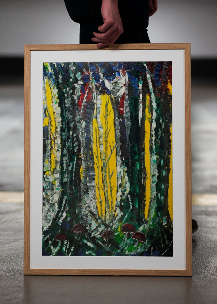 Pilze im Wald bei Sonnenlicht