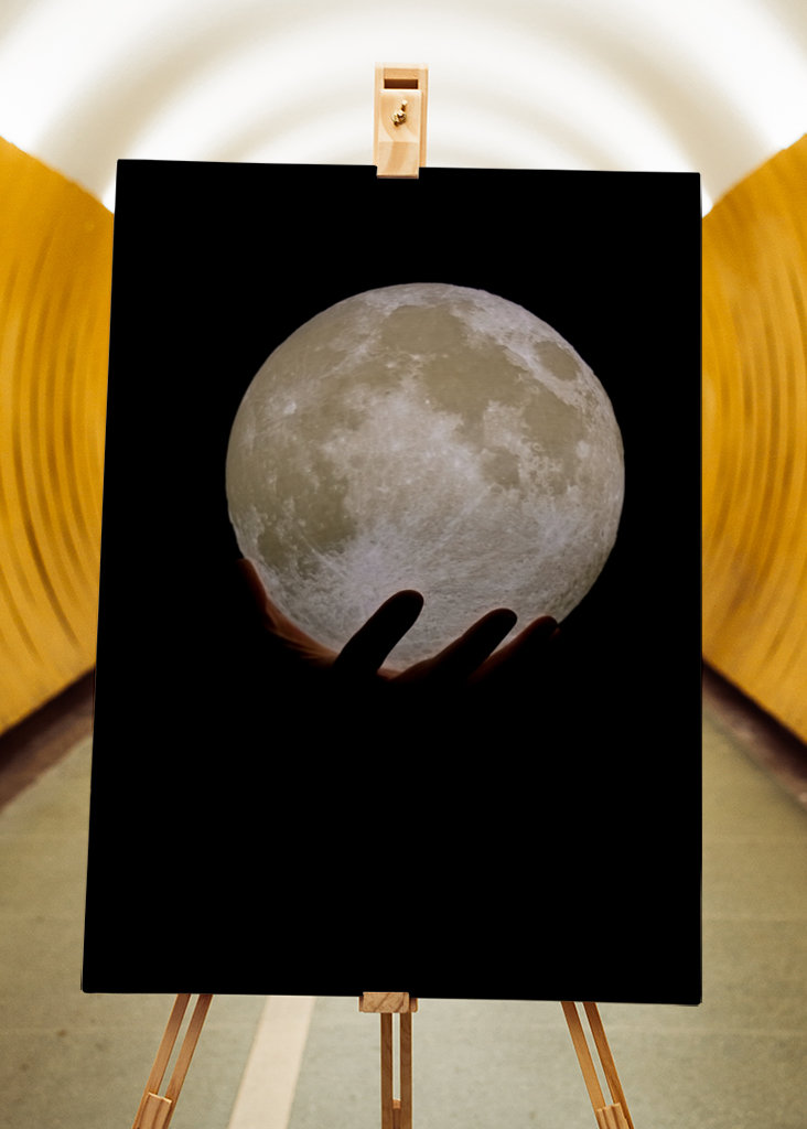 I've got the moon in my hands