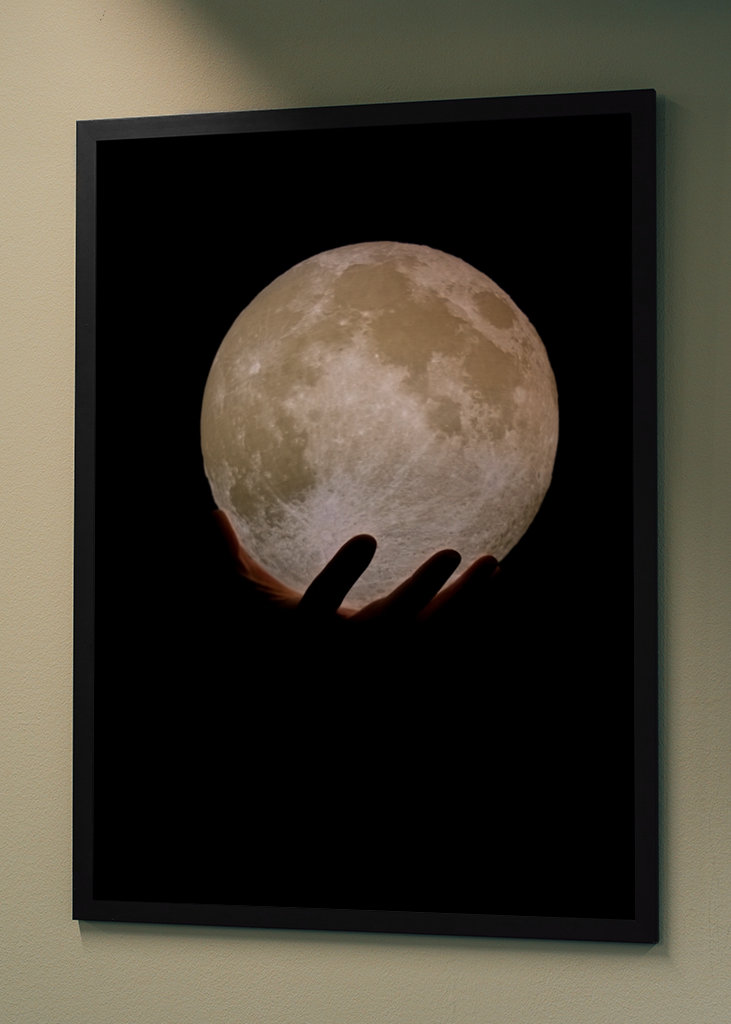 I've got the moon in my hands