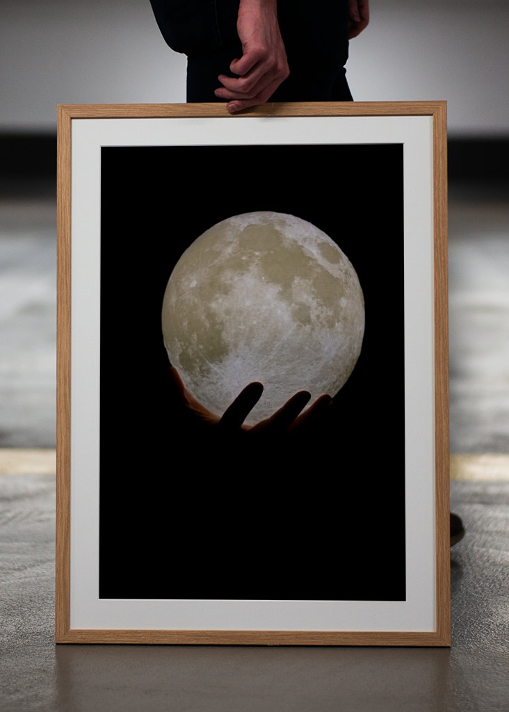 I've got the moon in my hands