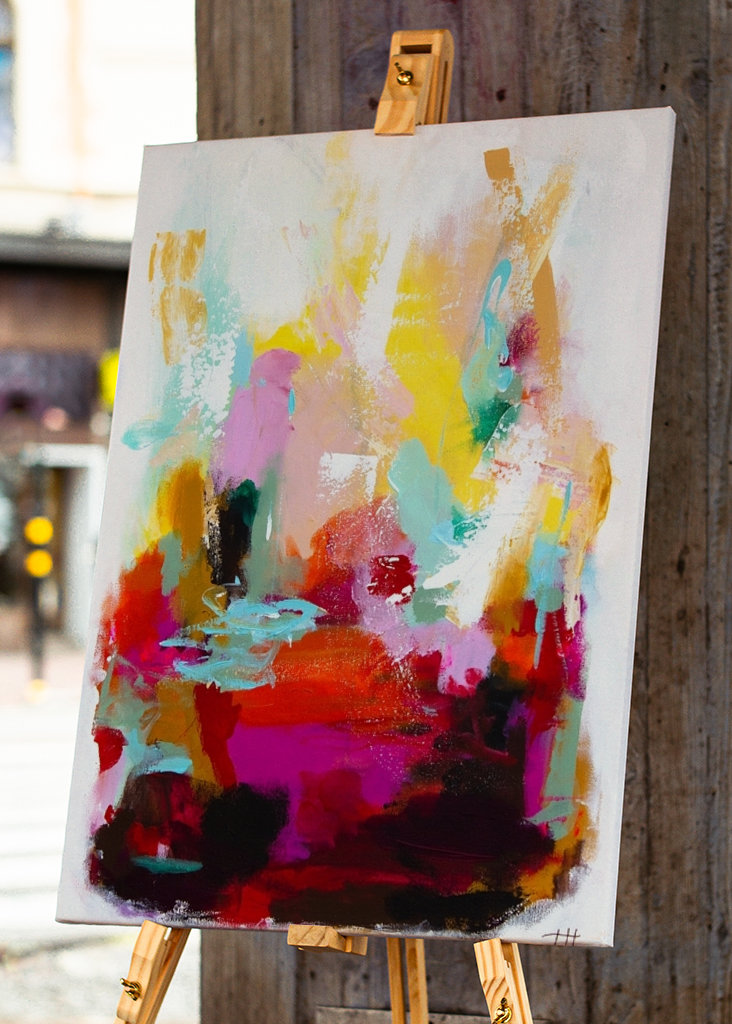 Stiger til anledningen