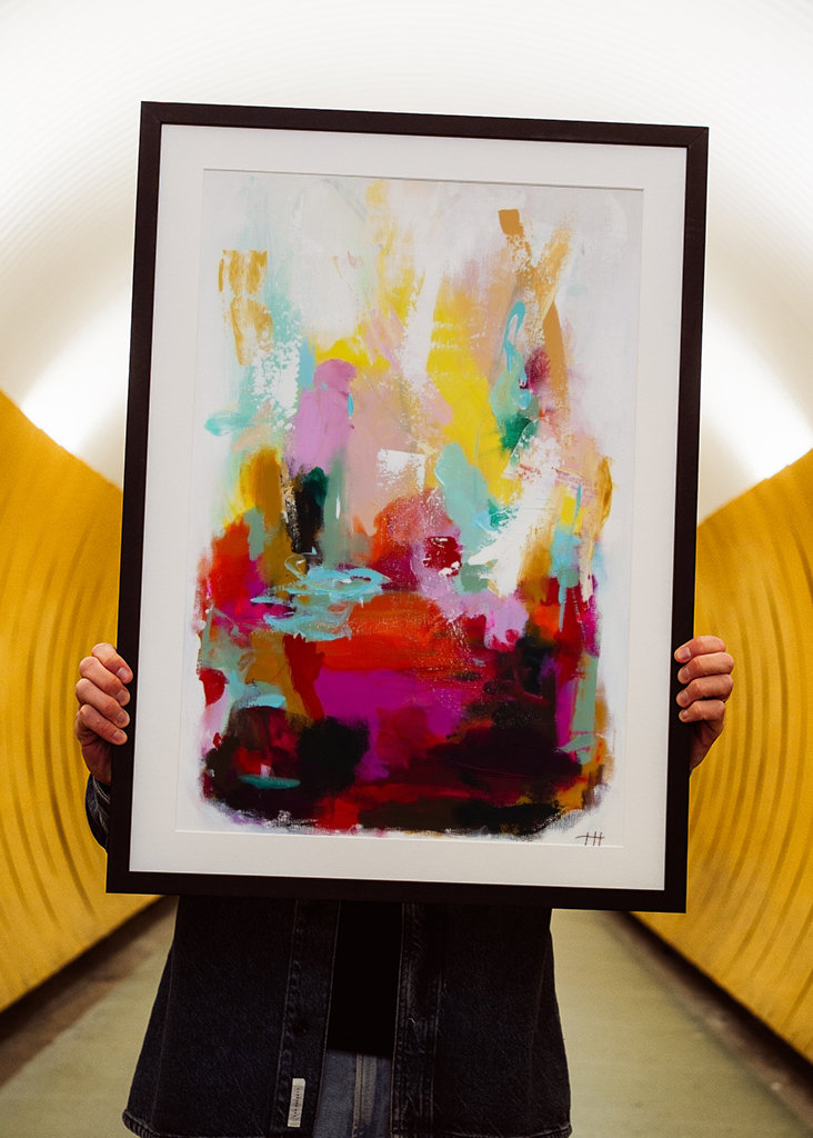 Stiger til anledningen