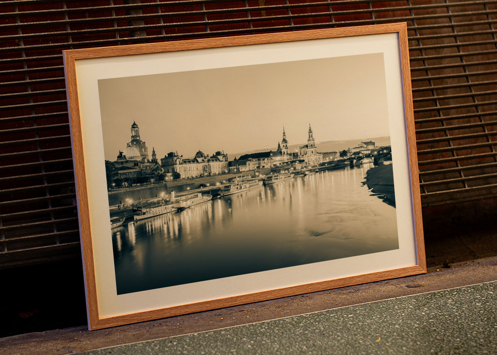 Dresden at night - monochrome