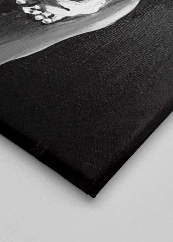 Mujer de pie desnuda hacia atrás 