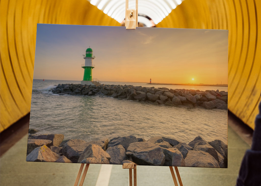 Warnemünde pier light