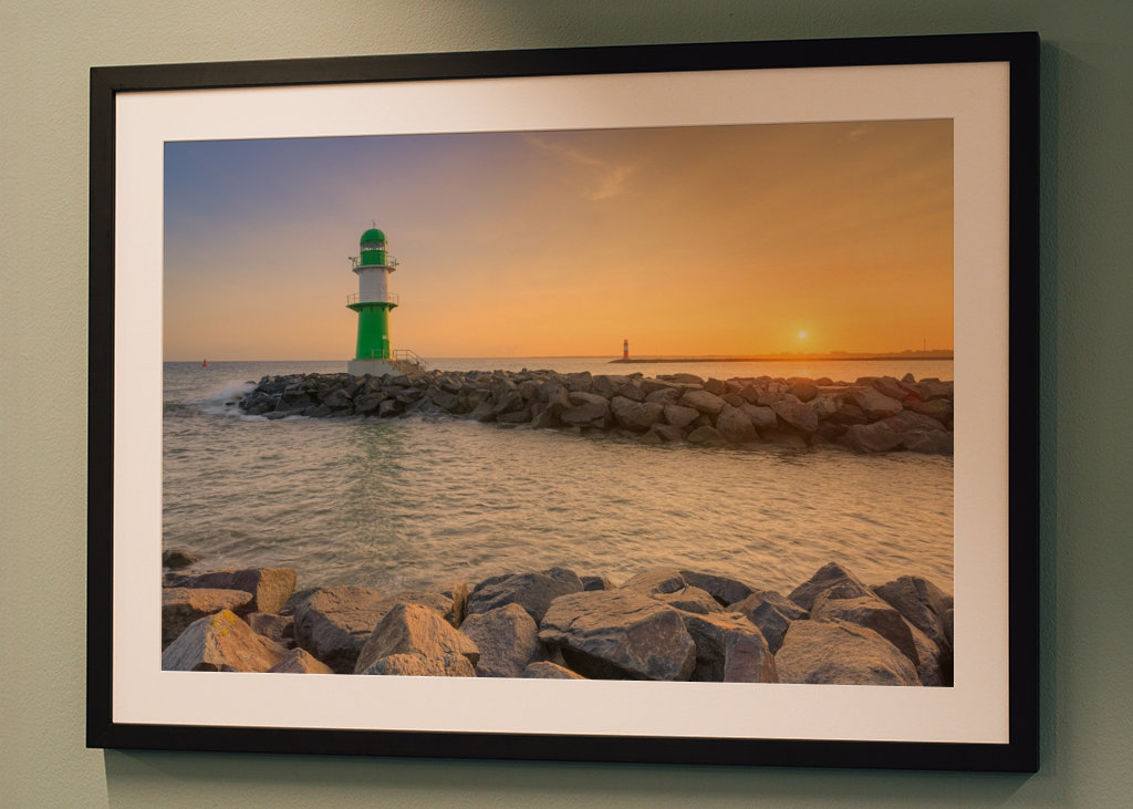 Warnemünde pier light