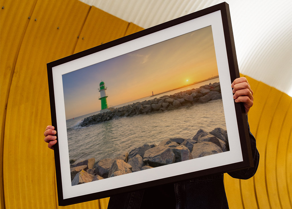 Warnemünde pier light