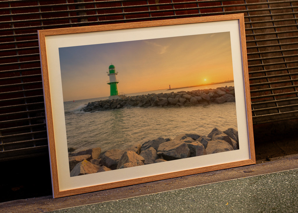 Warnemünde pier light