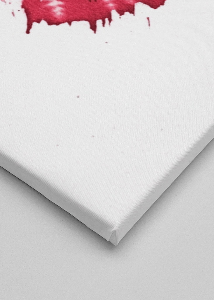 Rotes Herz mit Blättern