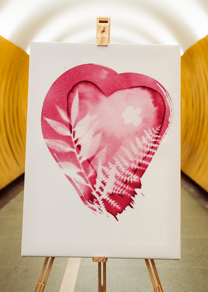 Rotes Herz mit Blättern