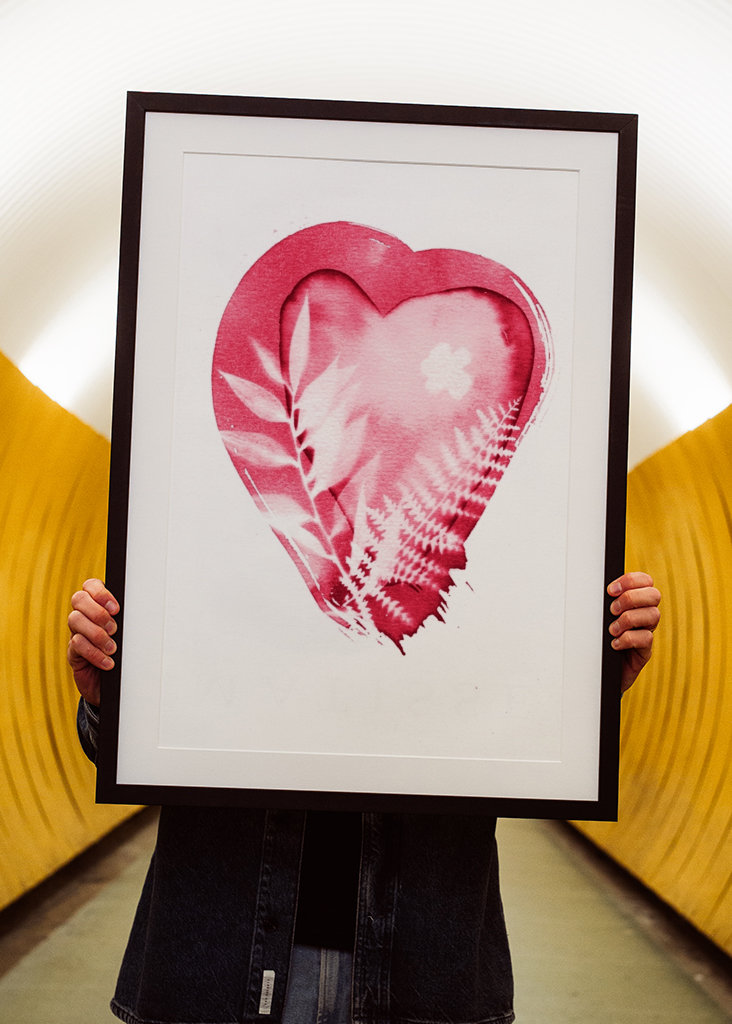 Rotes Herz mit Blättern