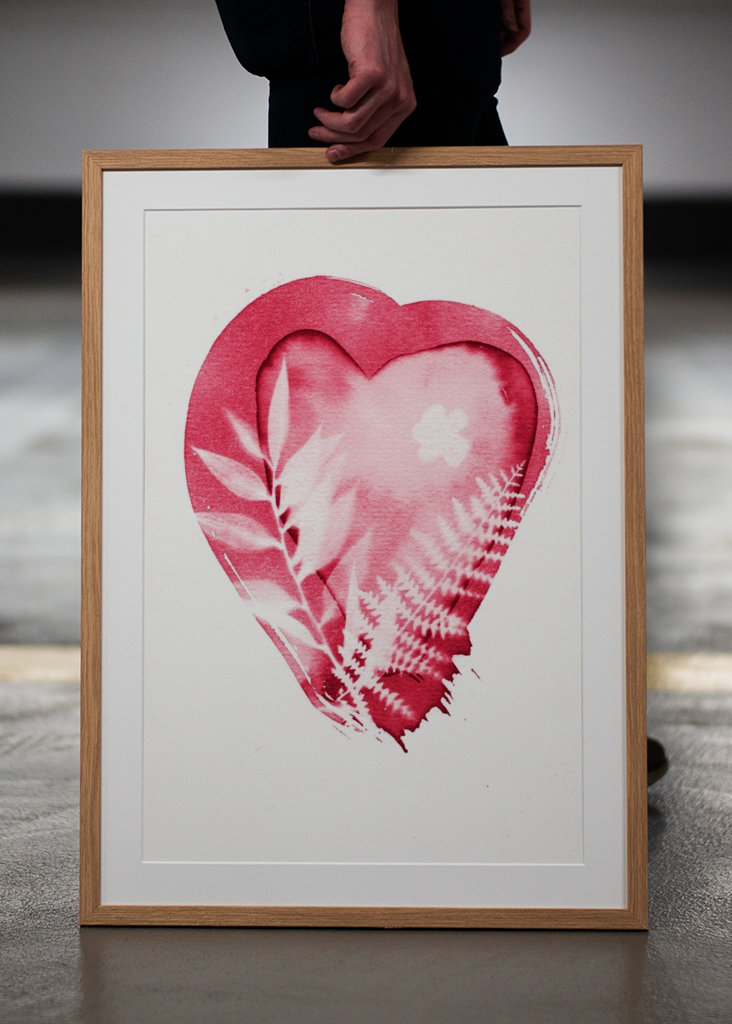 Rotes Herz mit Blättern