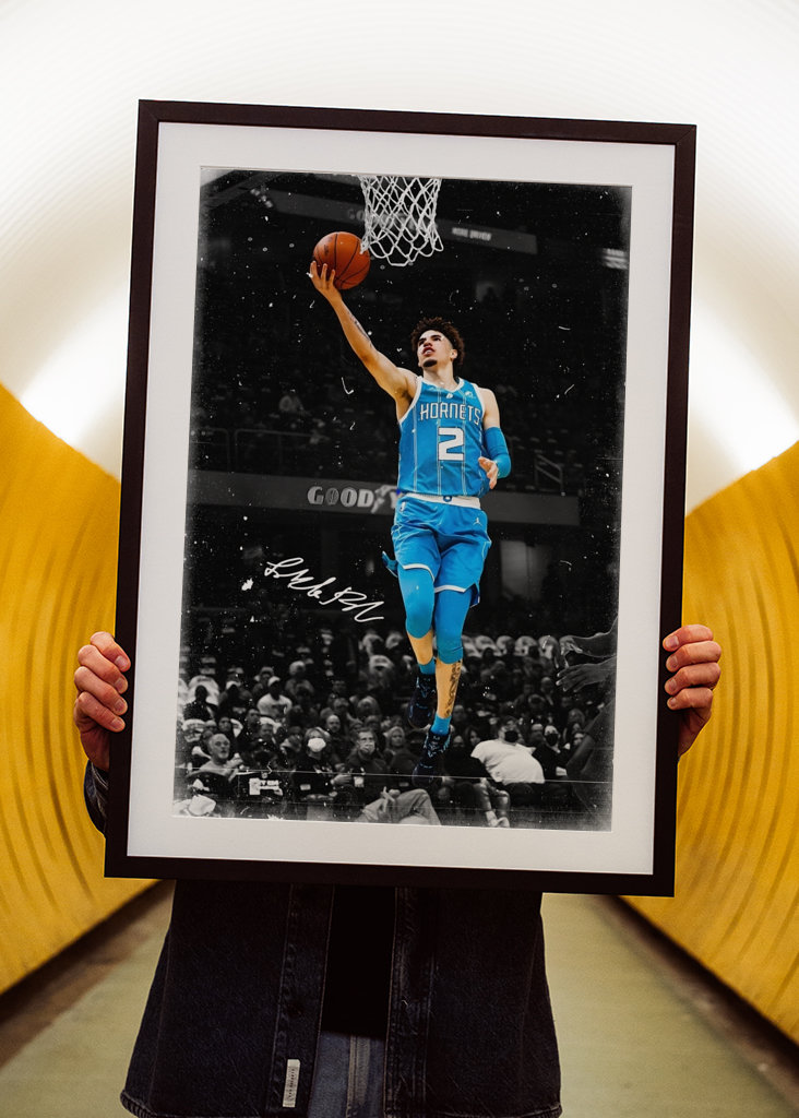 Firma de LaMelo Ball