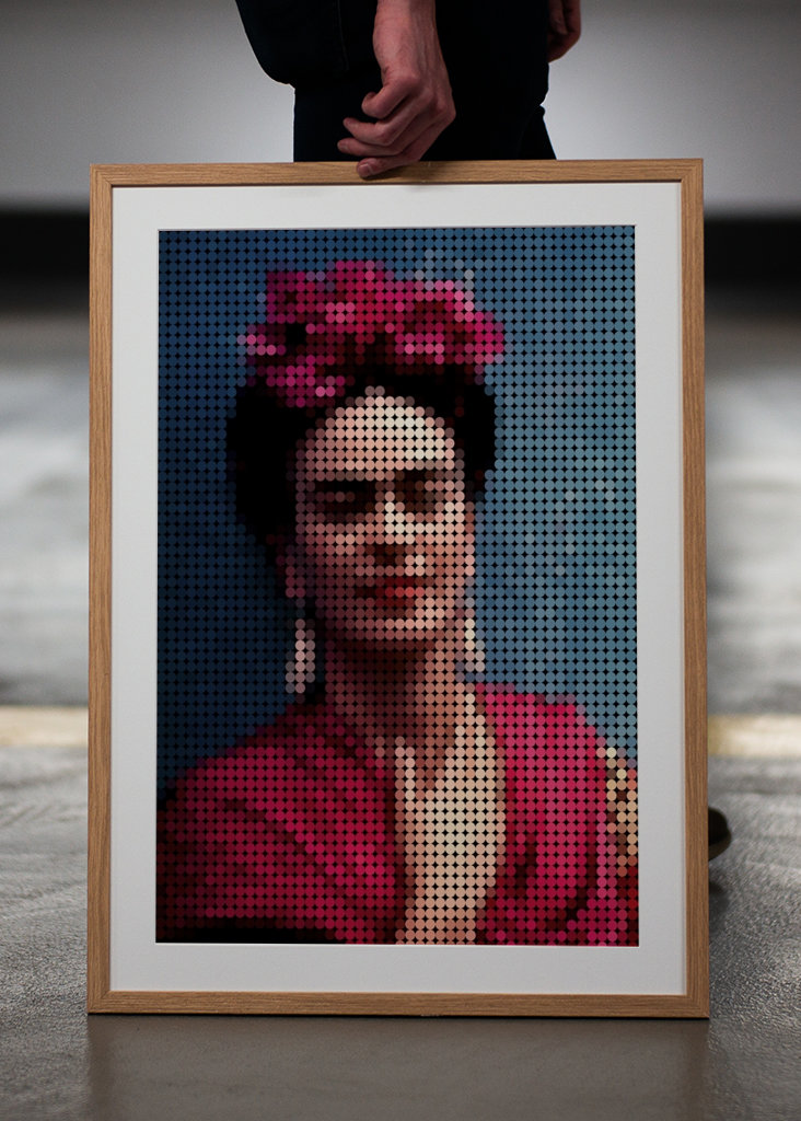 Frida Kahlo in Style Dots