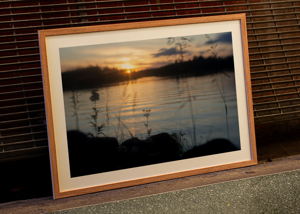 Sonne zur Meerenge in der Hütte