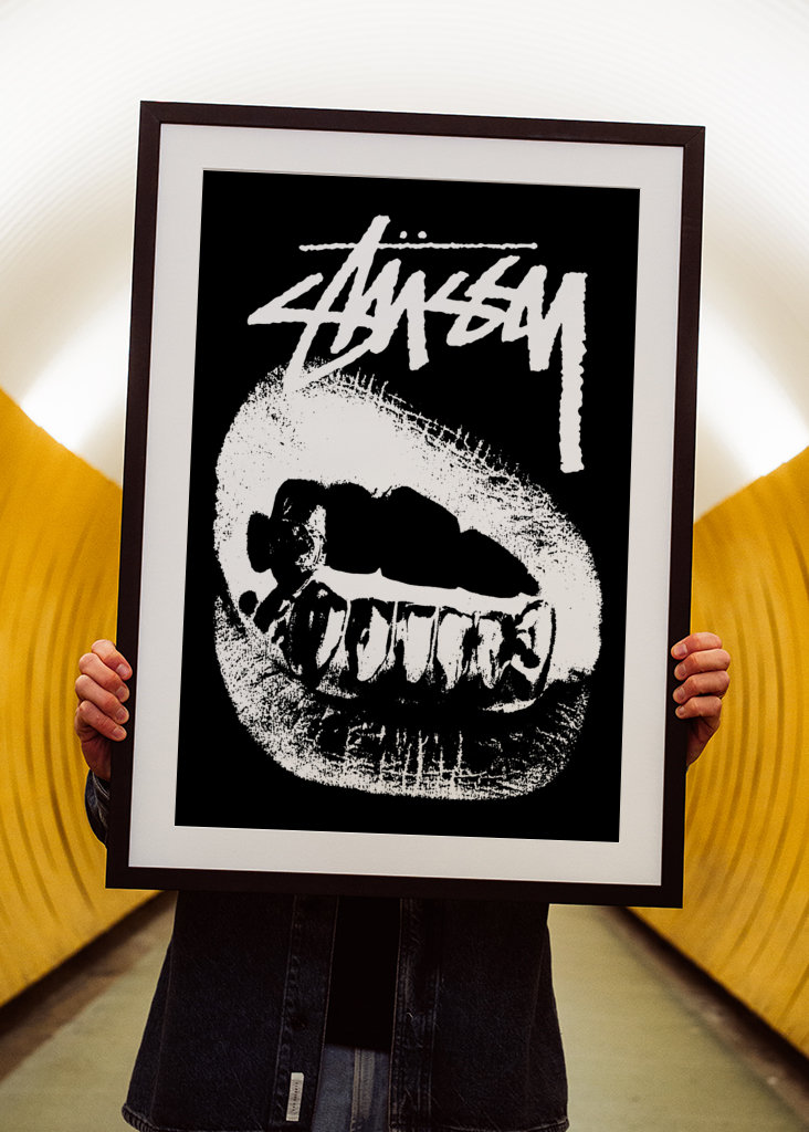 hypebeast lips black white