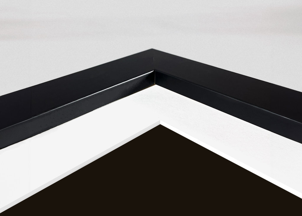 kobieta krzycząca na mema z kotem