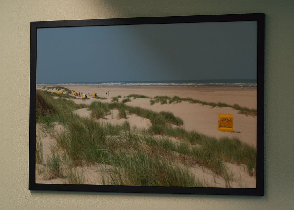 Gul strandstol i klitterne