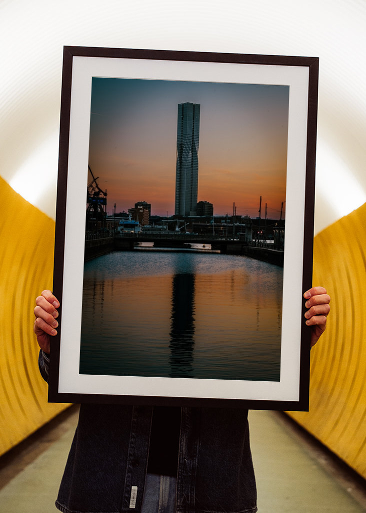 Karlatornet by night