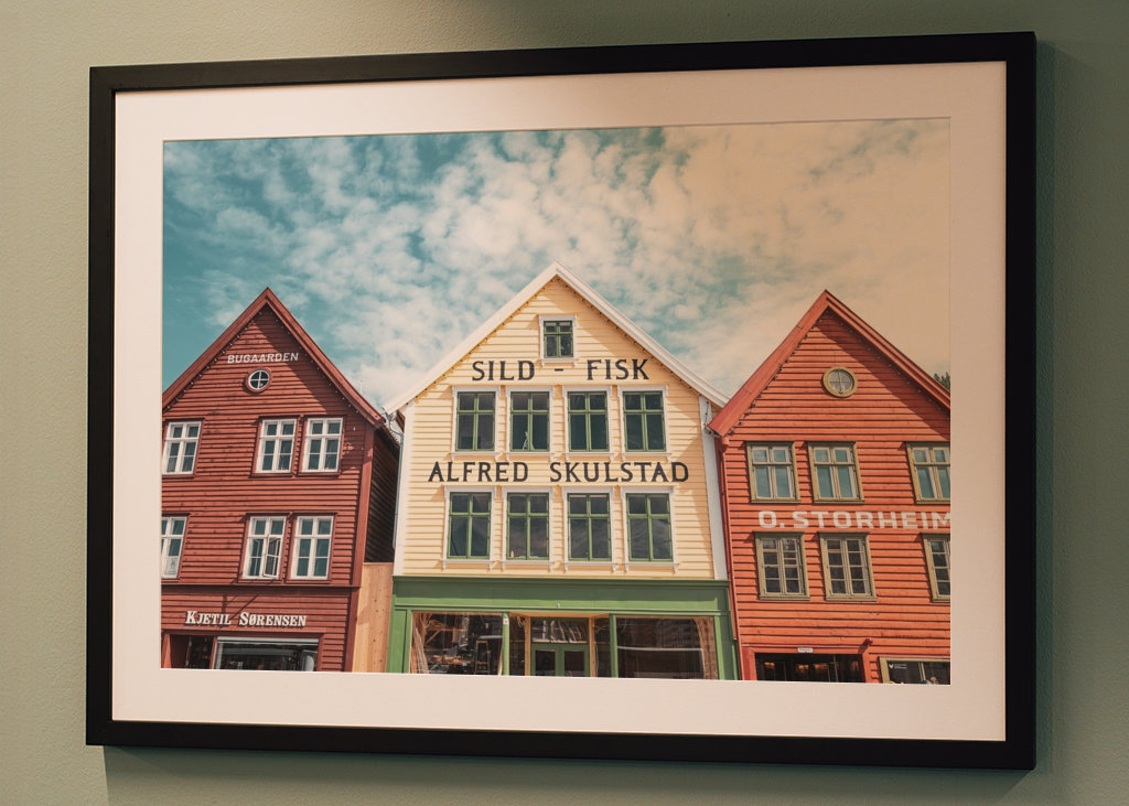 Drei Vintage-Häuser in Bergen