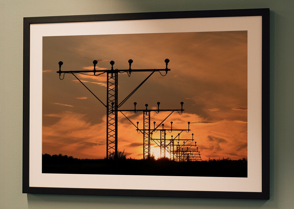 Landingslys mot solnedgang