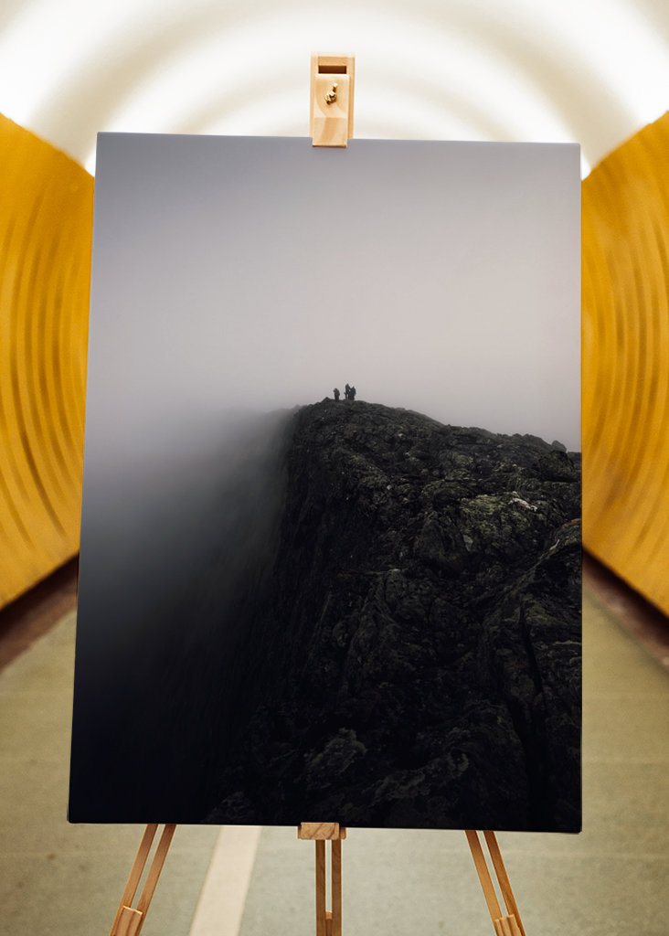 Tågeindhyllet bjergtop