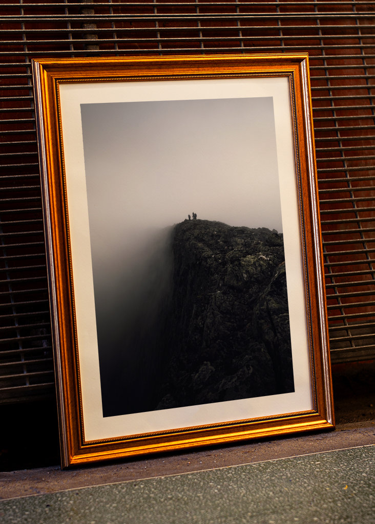 Tågeindhyllet bjergtop