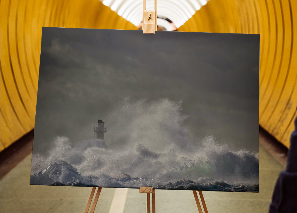 Stormen omfavner fyret