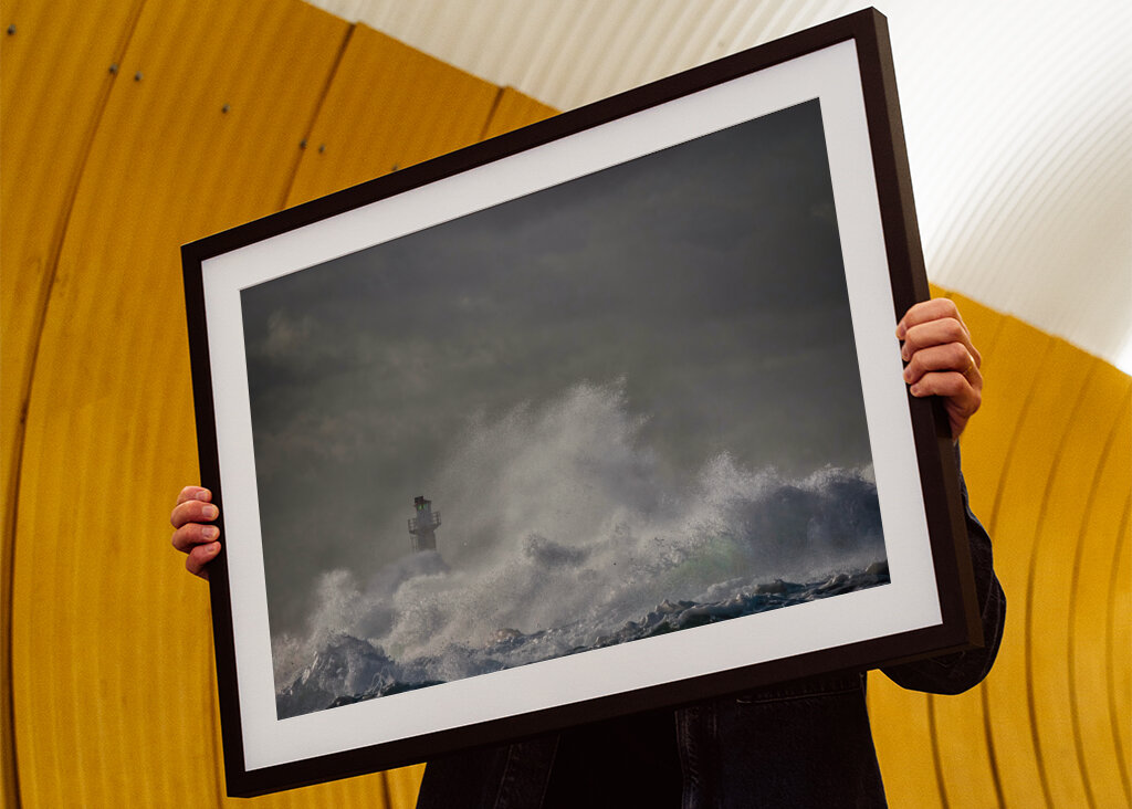 Stormen omfavner fyret