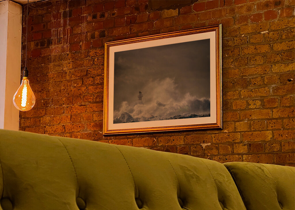 Stormen omfavner fyret