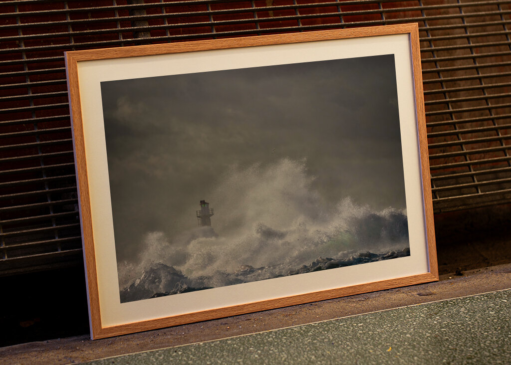 Stormen omfavner fyret