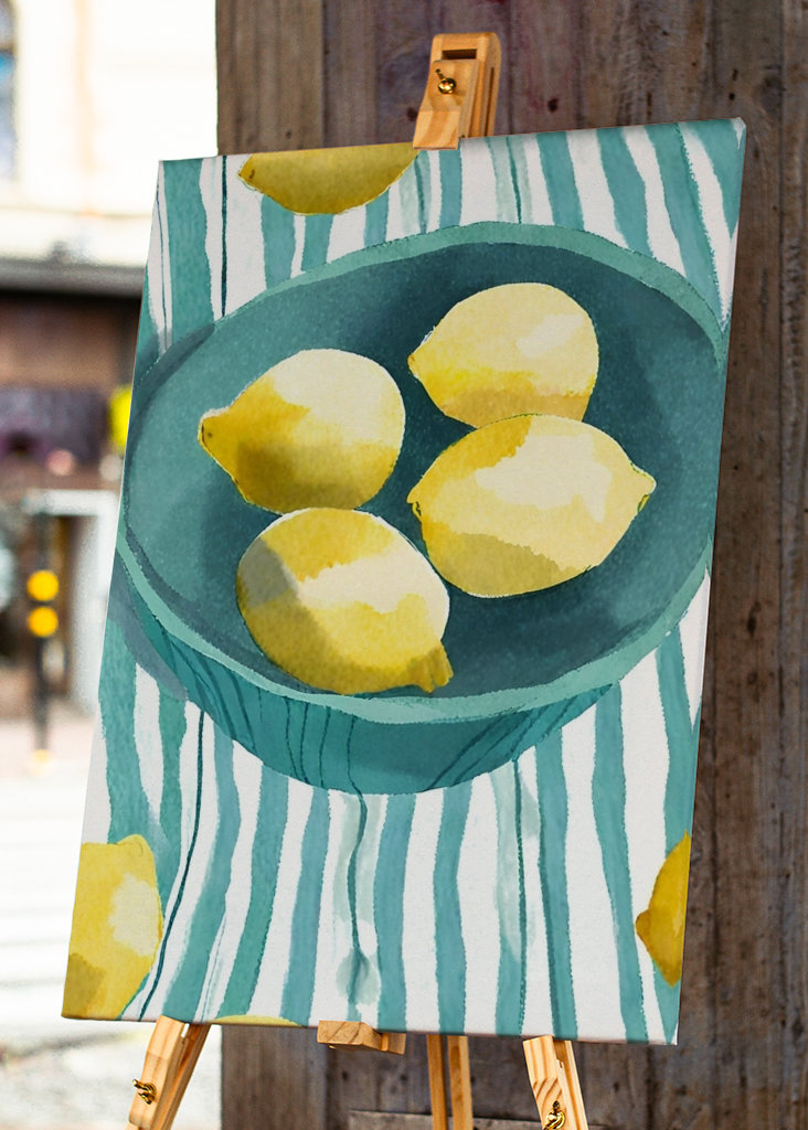 Lemons in green bowl