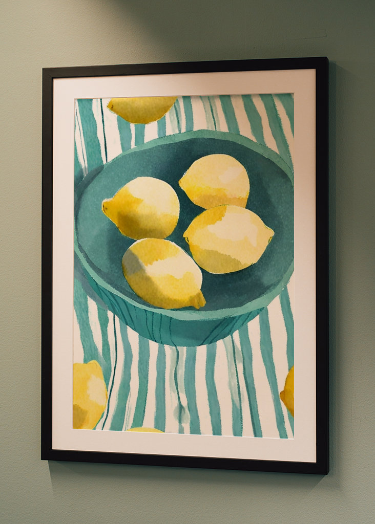 Lemons in green bowl