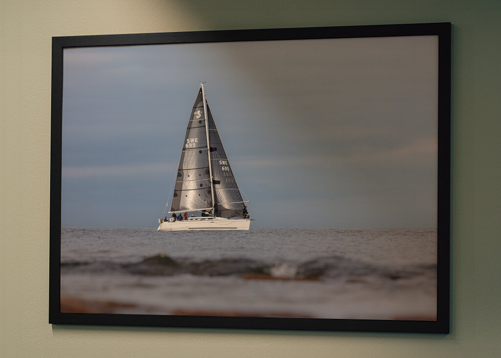 Full moon over Högby lighthous