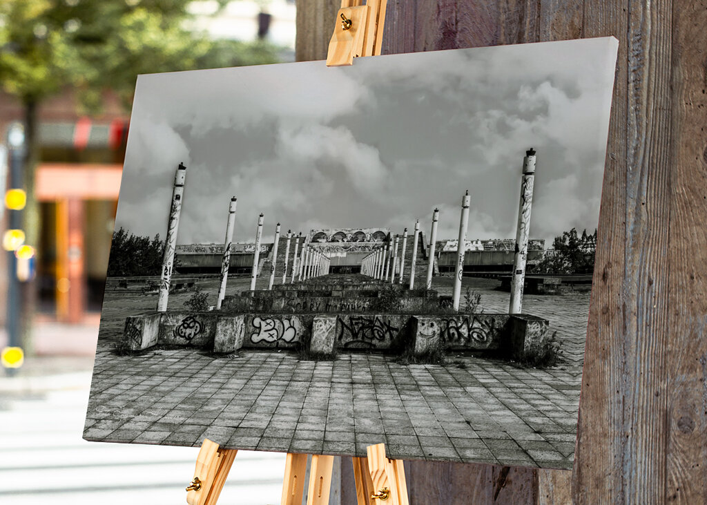 Linnahall, Sort & Hvid