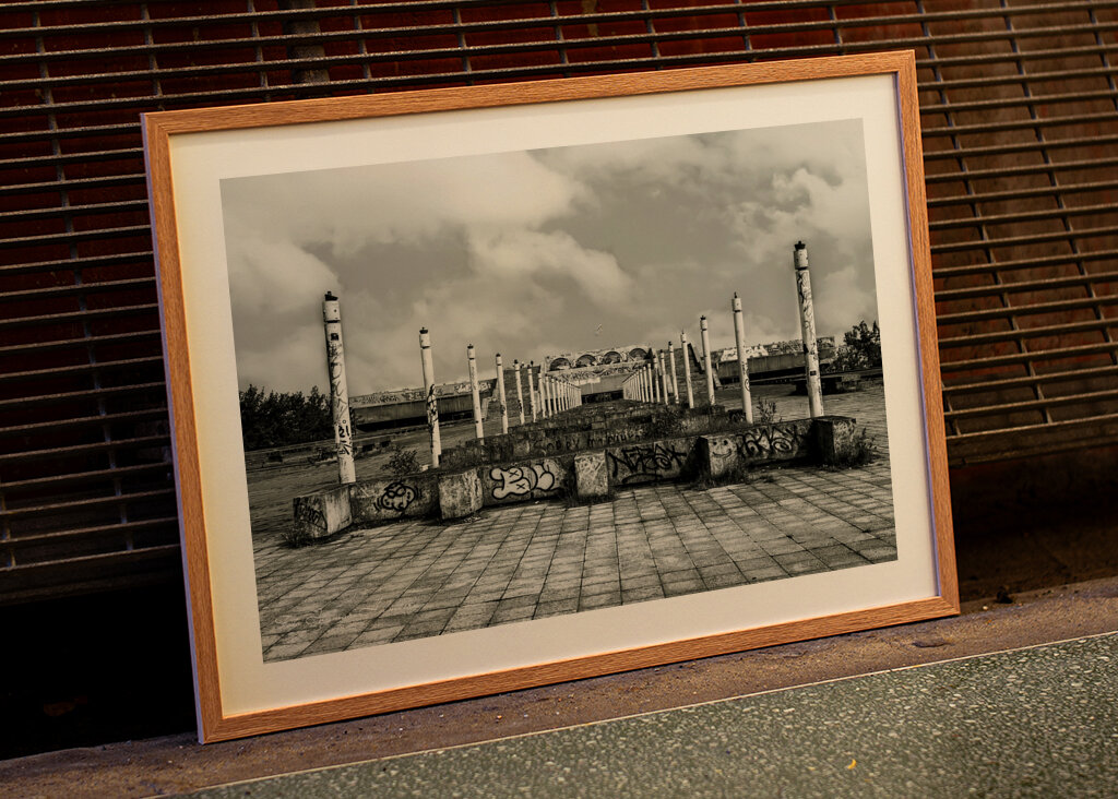 Linnahall, Sort & Hvid