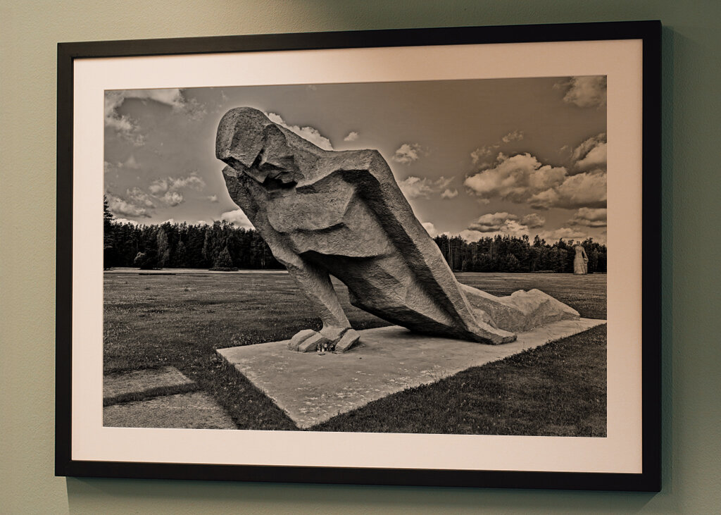 The Unbroken , Black and white