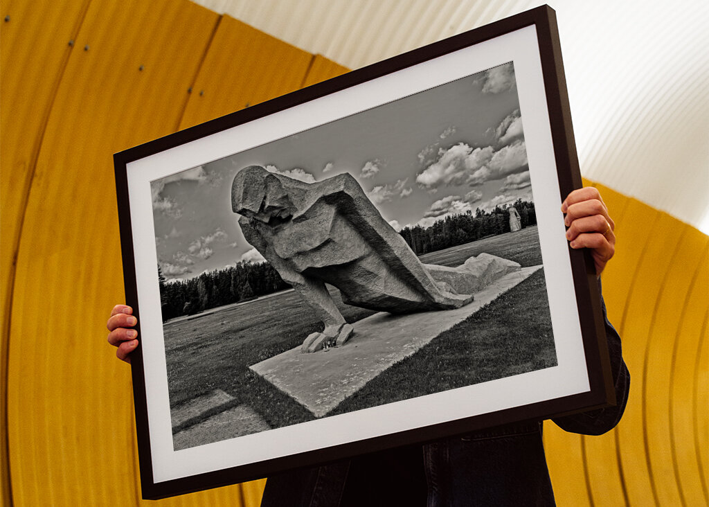 The Unbroken , Black and white