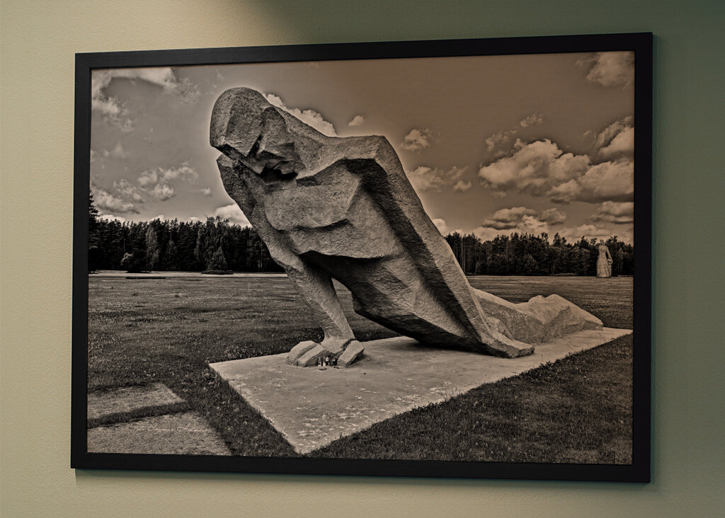 The Unbroken , Black and white