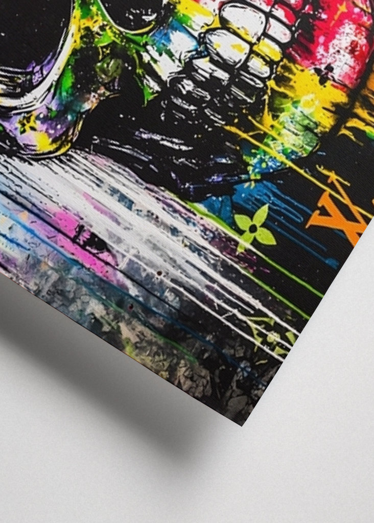 Graffiti art Skull and crown