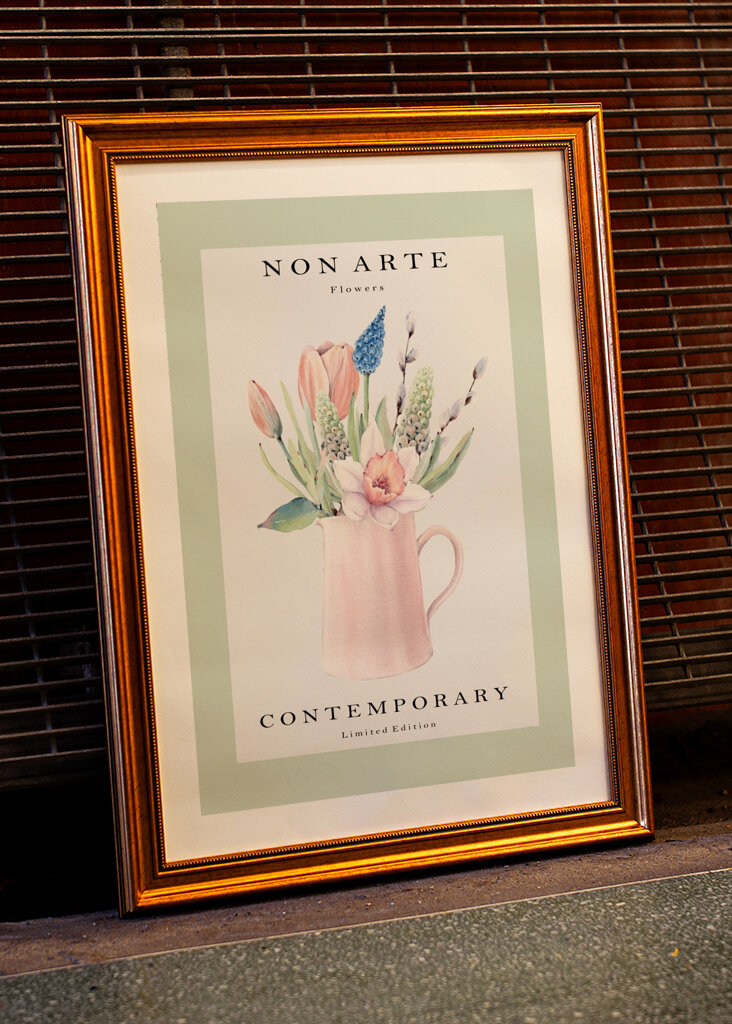 Non Arte Green flower vase