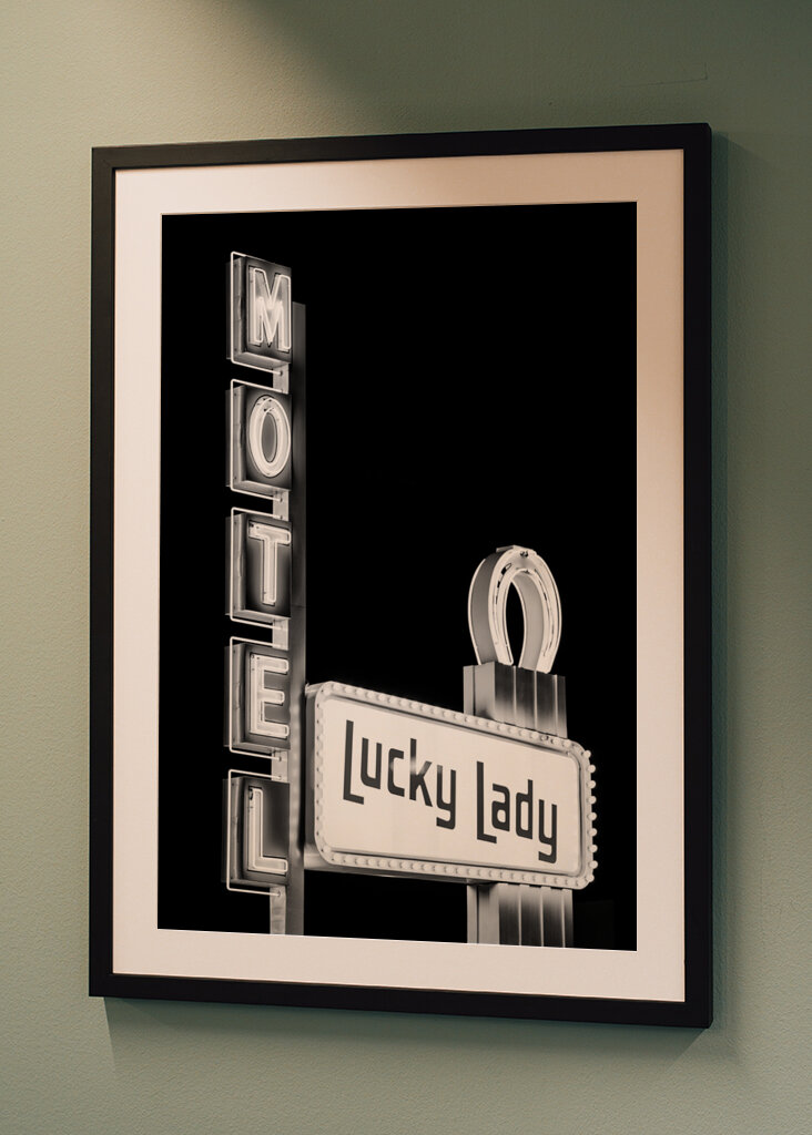 Lucky Motel