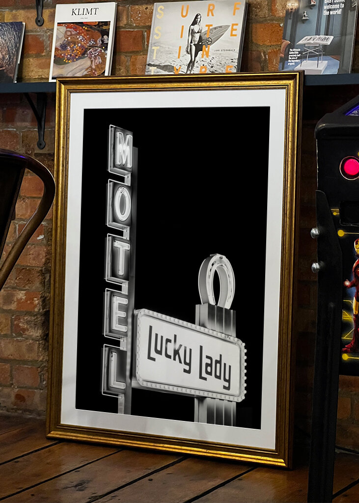 Lucky Motel