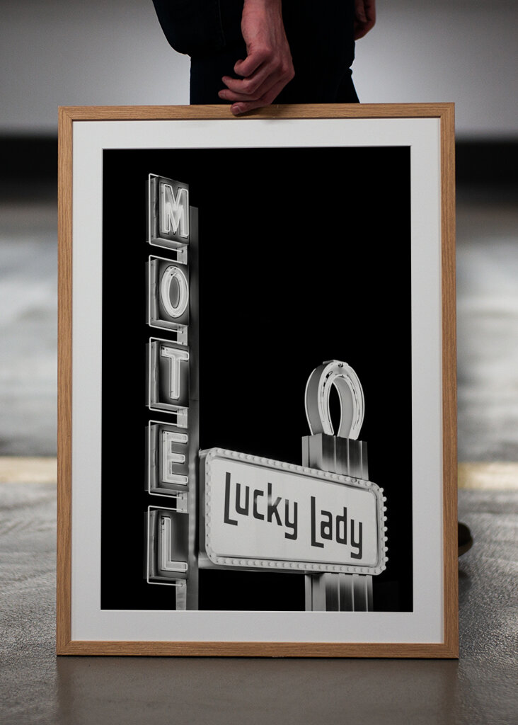 Lucky Motel