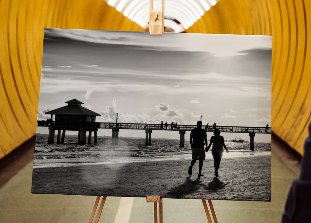 Milenci při západu slunce